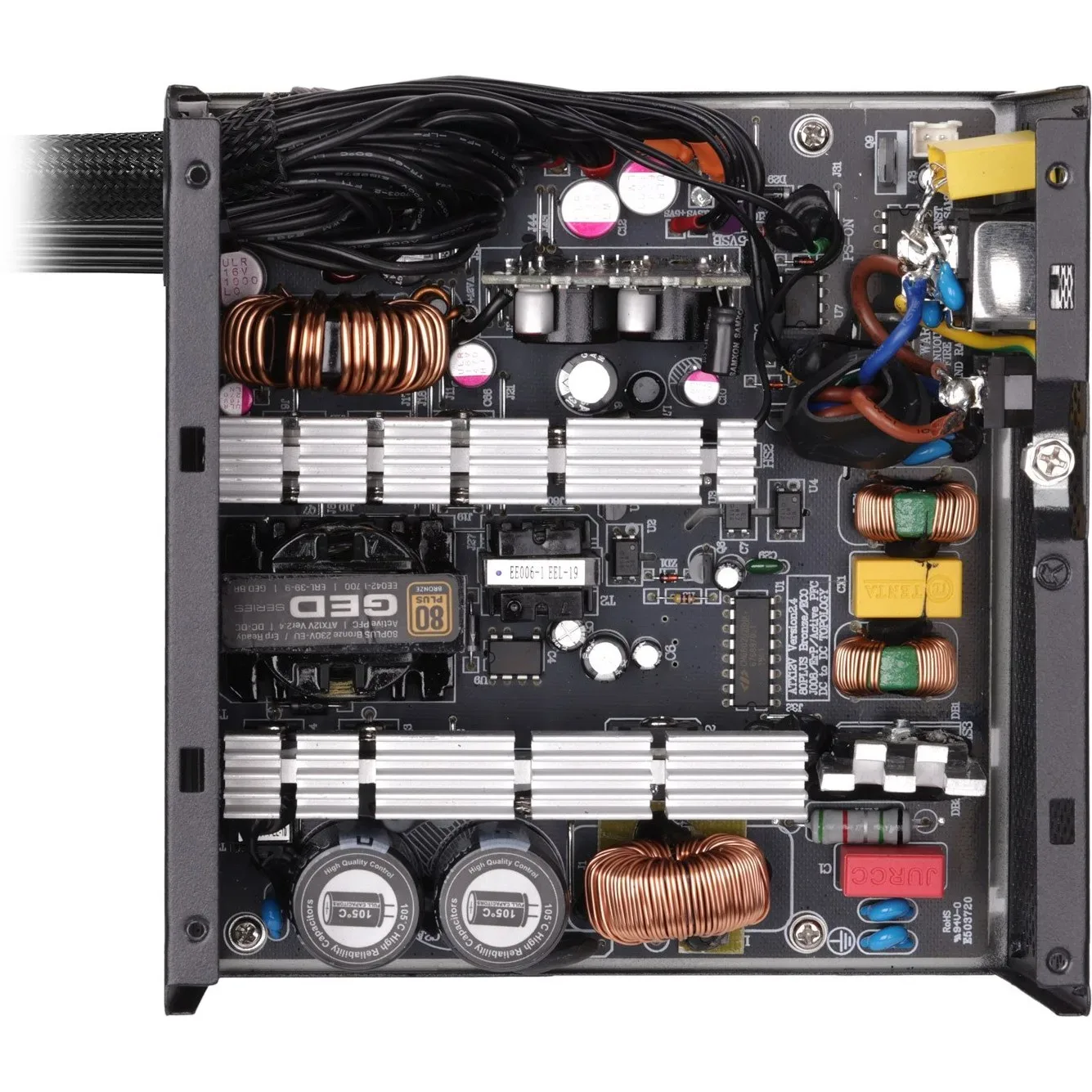 منبع تغذیه کامپیوتر گرین مدل GP700A-GED 80 Plus Bronze توان 700 وات