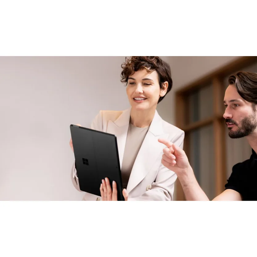 تبلت 13 اینچی مایکروسافت مدل Surface Pro 10-Core Ultra 7 165U ظرفیت 512 گیگابایت و رم 32 گیگابایت