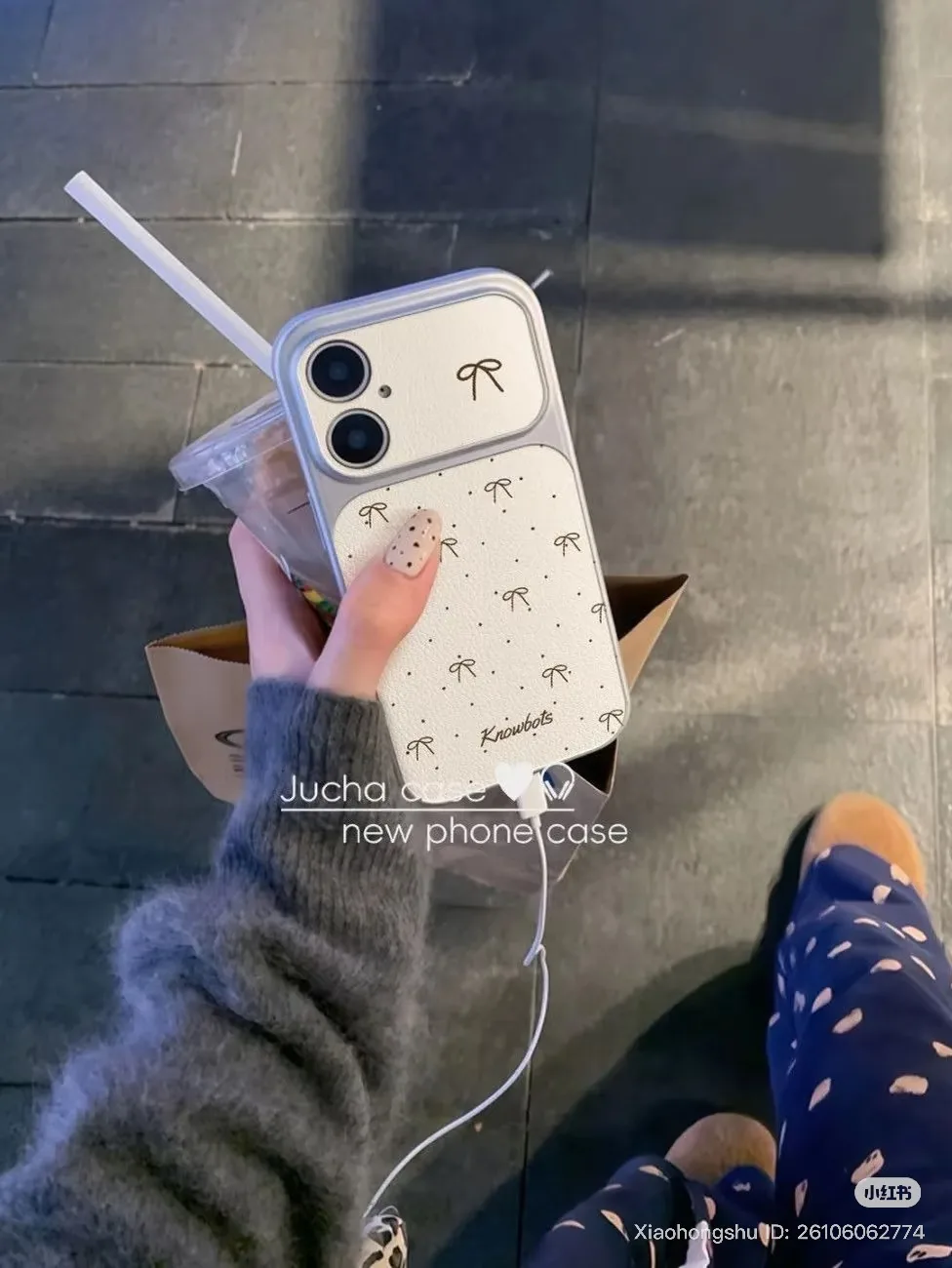 کاور طرح ribbon سفید اپل iPhone 16 / iPhone 16 Pro / iPhone 16 Pro Max