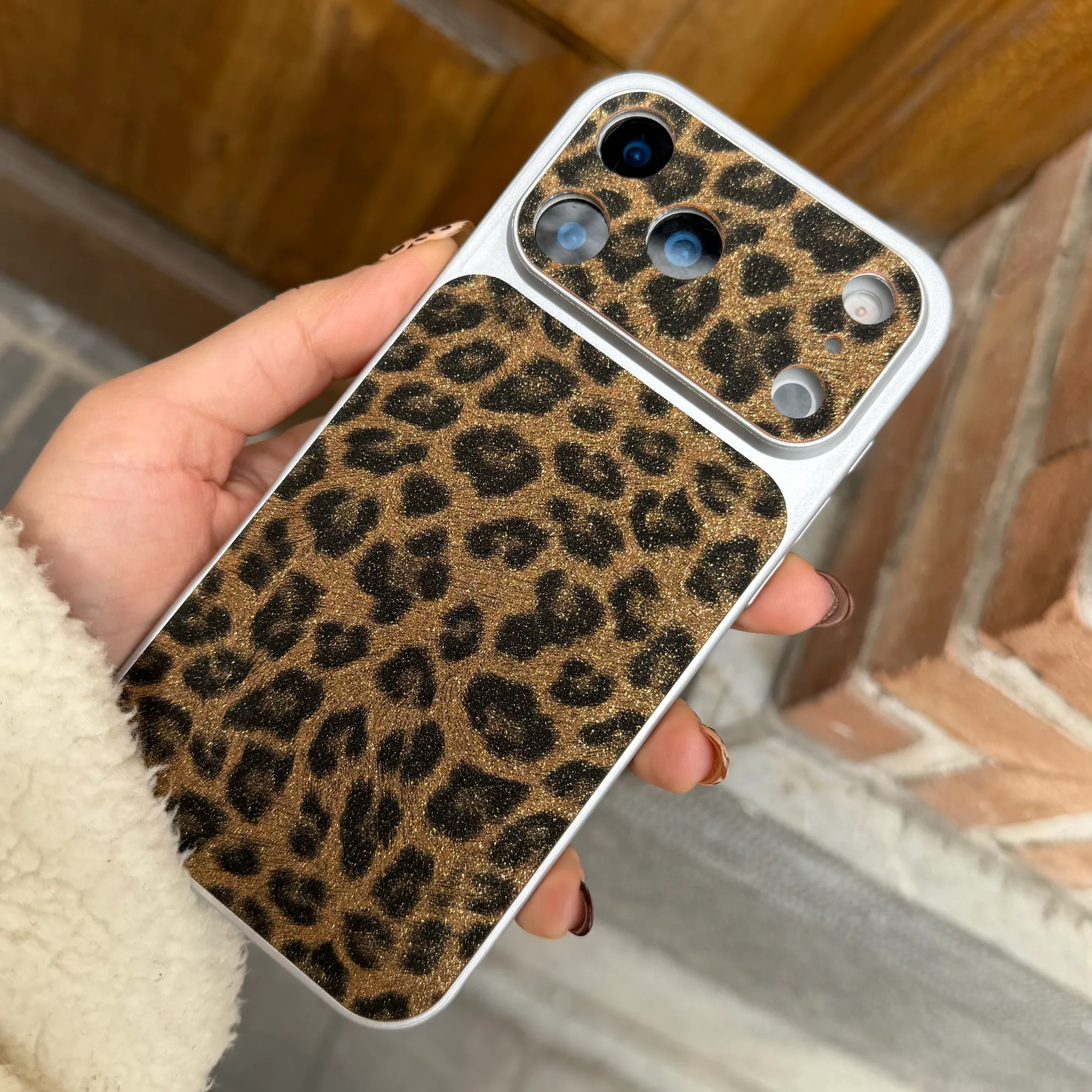 کاور طرح پلنگی اپل iPhone 17 / iPhone 17 Pro / iPhone 17 Pro Max