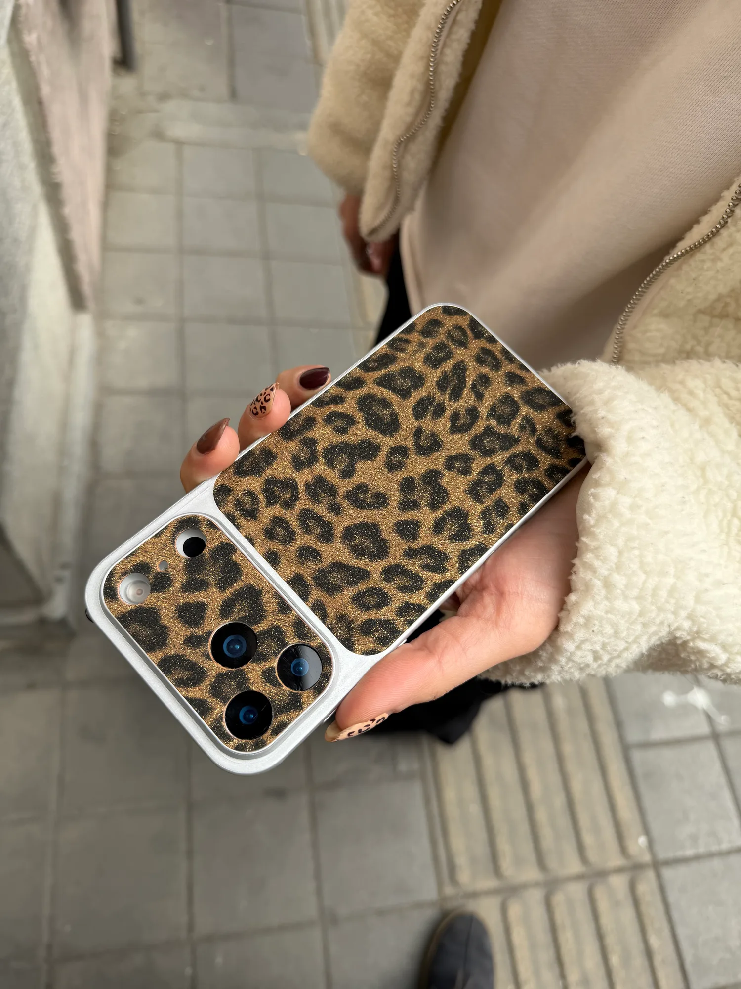 کاور طرح پلنگی اپل iPhone 17 / iPhone 17 Pro / iPhone 17 Pro Max