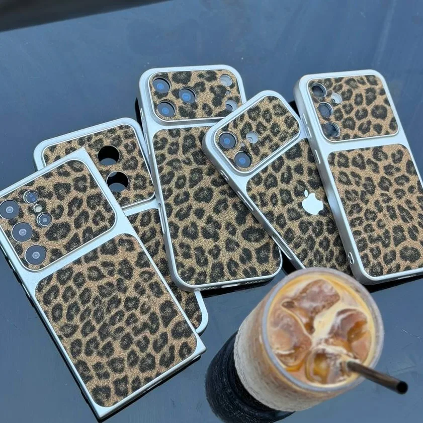 کاور طرح پلنگی اپل iPhone 17 / iPhone 17 Pro / iPhone 17 Pro Max