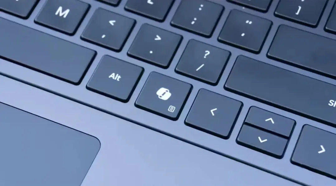 لپ تاپ ۱۵ اینچی مایکروسافت مدل Surface Laptop 7