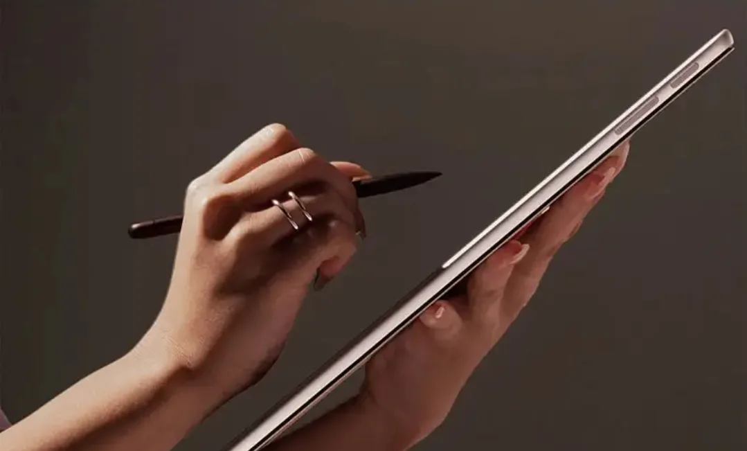 تبلت 13 اینچی مایکروسافت مدل Surface Pro 11-Snapdragon X Elite OLED ظرفیت 512 گیگابایت و رم 16 گیگابایت به همراه کیبورد Surface Pro Copilot و قلم Slim Pen 2