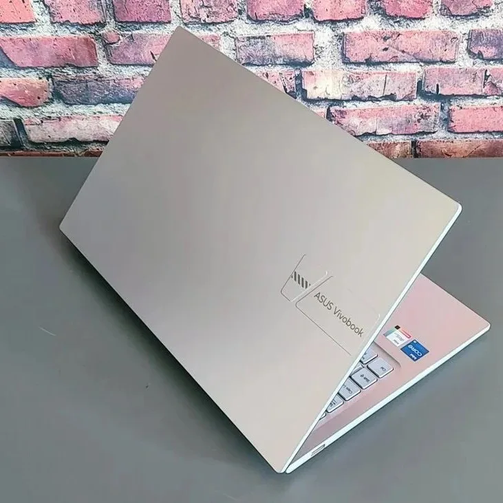 لپ تاپ 15.6 اینچی ایسوس مدل Vivobook 15 X1504VA-Core 5 120U-8GB DDR5 4800MHz-512GB SSD-IPS