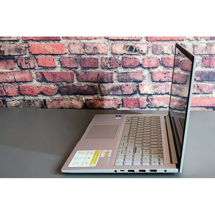 لپ‌تاپ ایسوس مدل Vivobook 15 A1502VA-BQ531 با پردازنده Core i5-13420H، رم DDR4 16GB با فرکانس 3200MHz، حافظه SSD با ظرفیت 512GB، نمایشگر 15.6 اینچ TN با وضوح Full HD، کاستوم شده